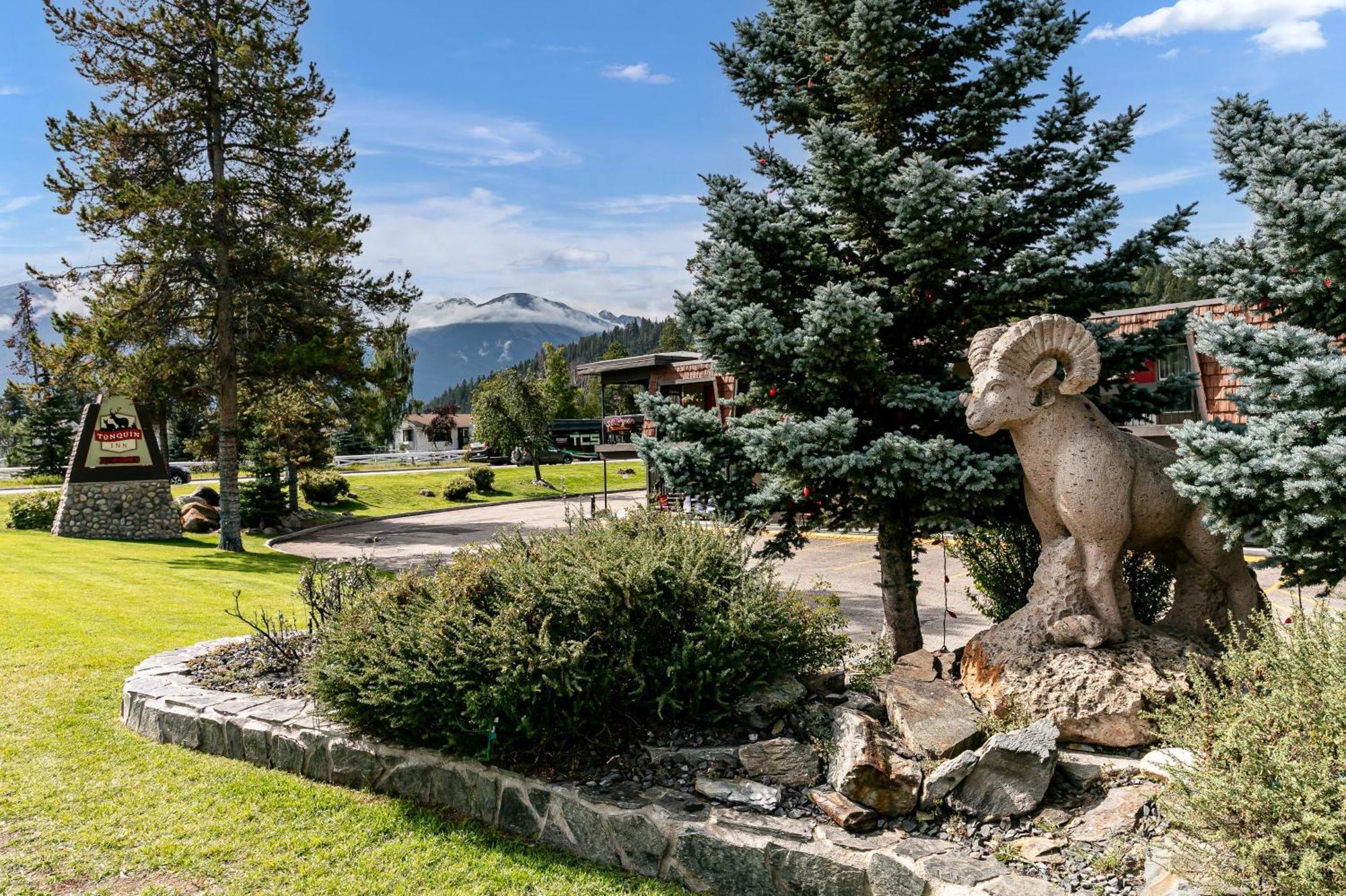 Tonquin Inn Jasper Kültér fotó